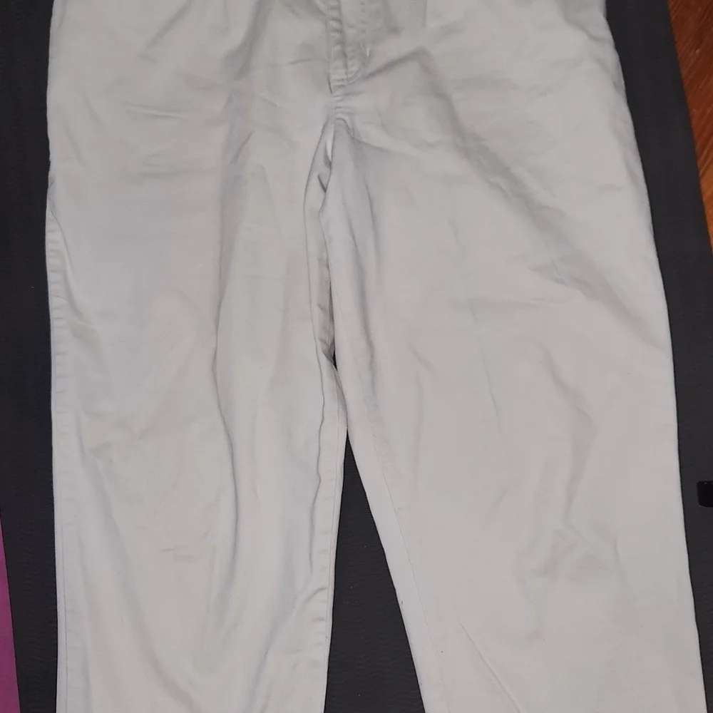 Women's Classic Cream Cropped Pants